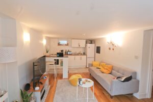 Basement flat, Cotham Villa