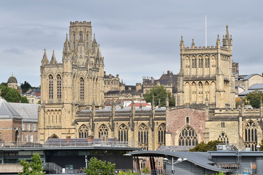 Bristol's Top 10 Historic Attractions 6 Bristol Cathedral